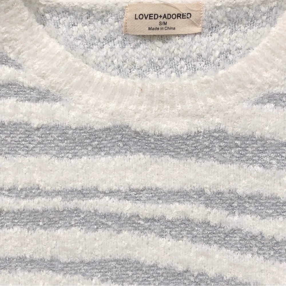 Loved+Adored Silver & White Long Sleeve Sweater Warm Cozy Pullover Sweater S/M - Picture 6 of 7